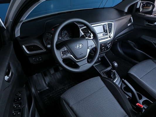 Hyundai Solaris Active Plus 1.6 MT 123 л.c. мех. бензин