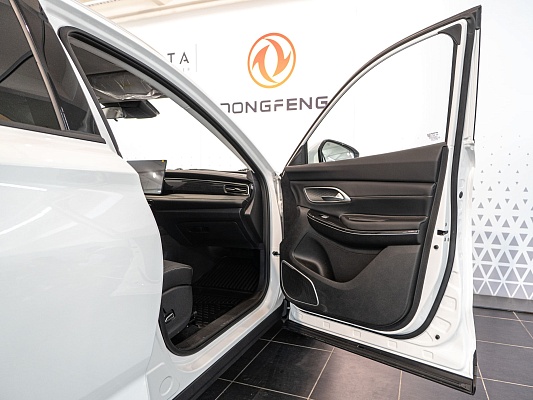 Changan CS75 Pro Tech 1.5 AMT 7 seats White 2343