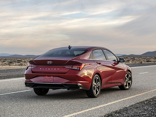Hyundai Elantra Classic 1.6 AT Red